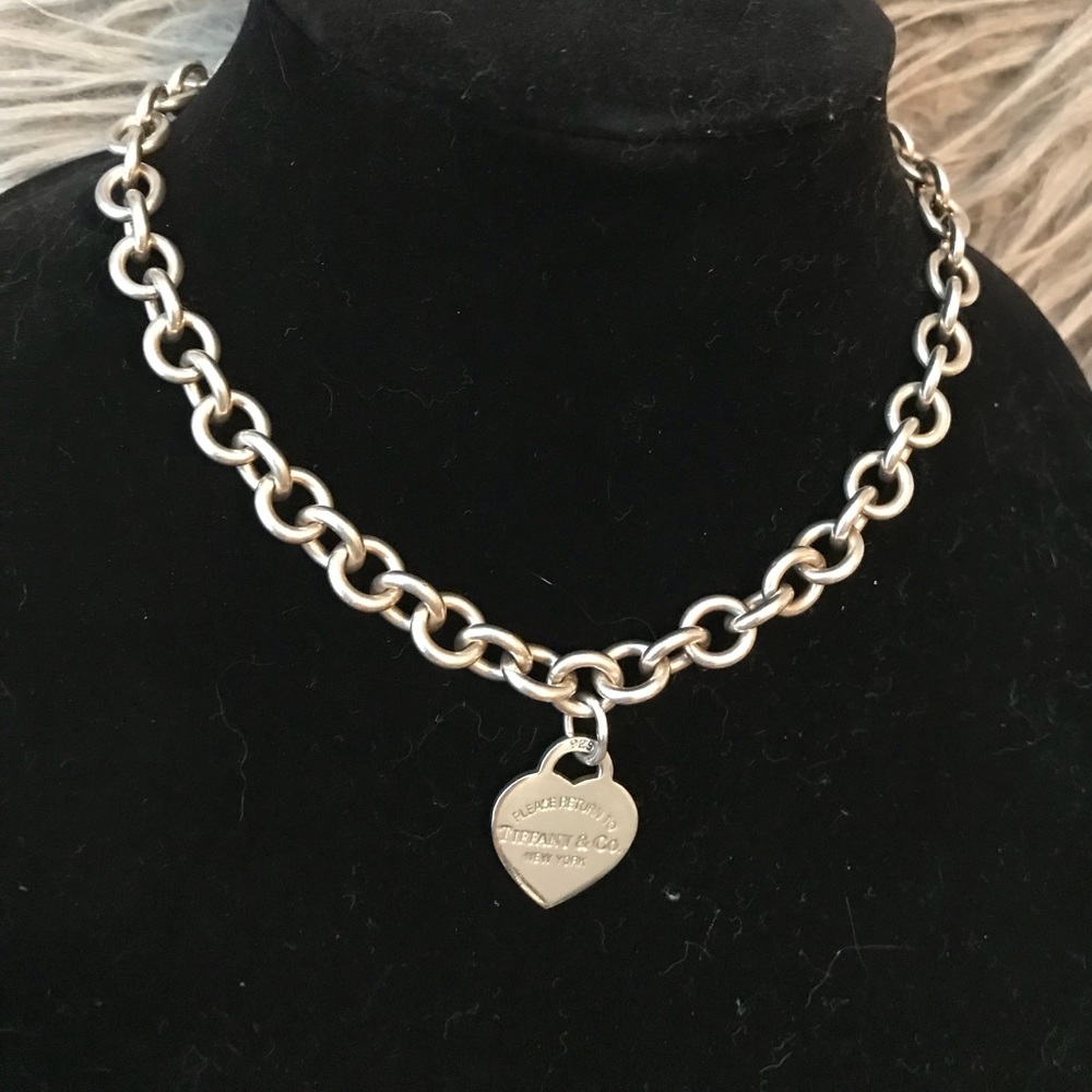 TIFFANY & CO “Return to” Necklace w/polish bag,box